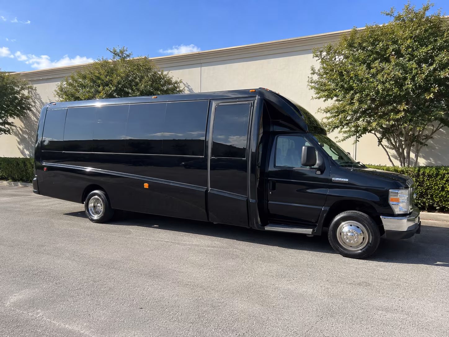 Baton Rouge Homecoming & Prom Party Bus Rentals