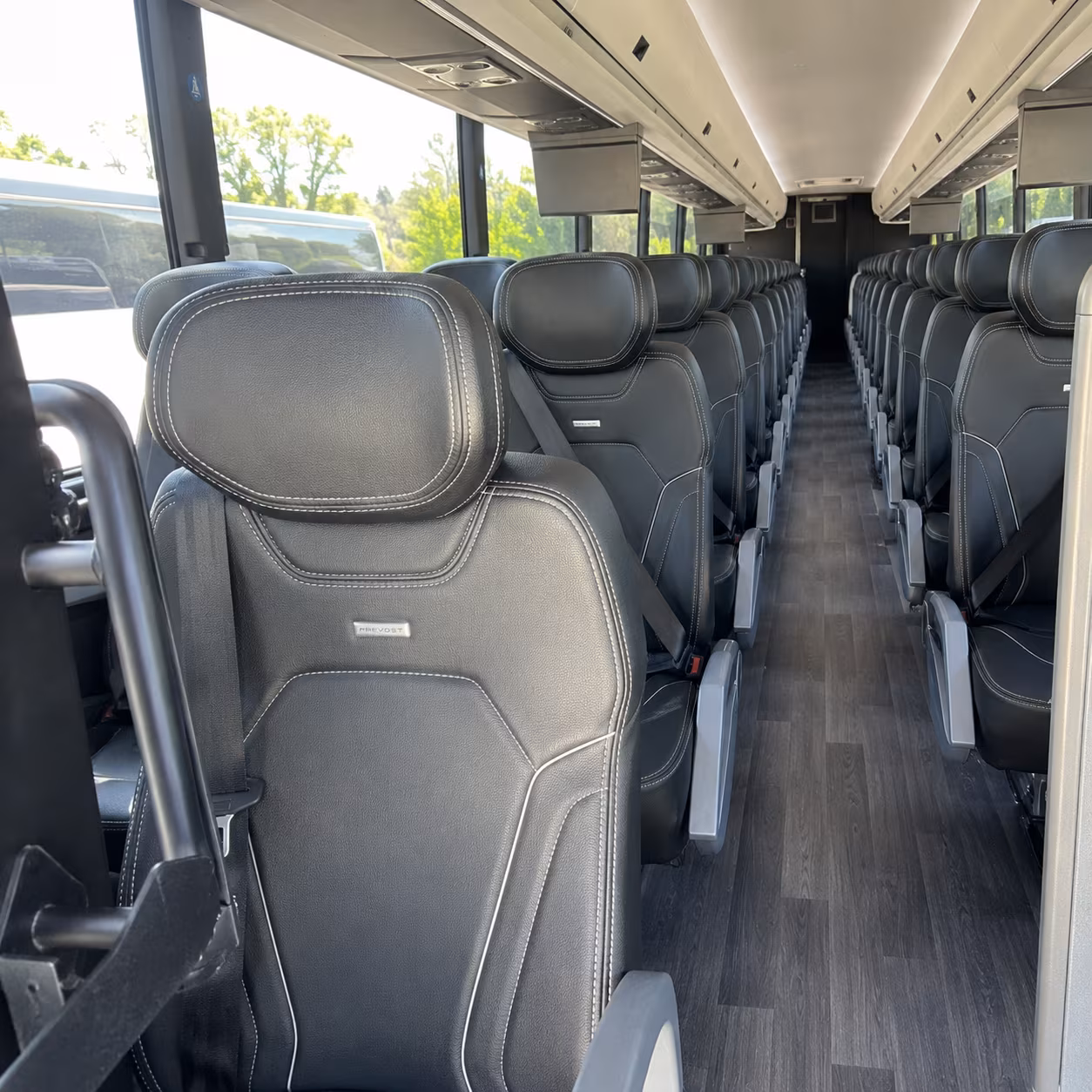 New Orleans Airport Shuttle & Transportation party bus exterior