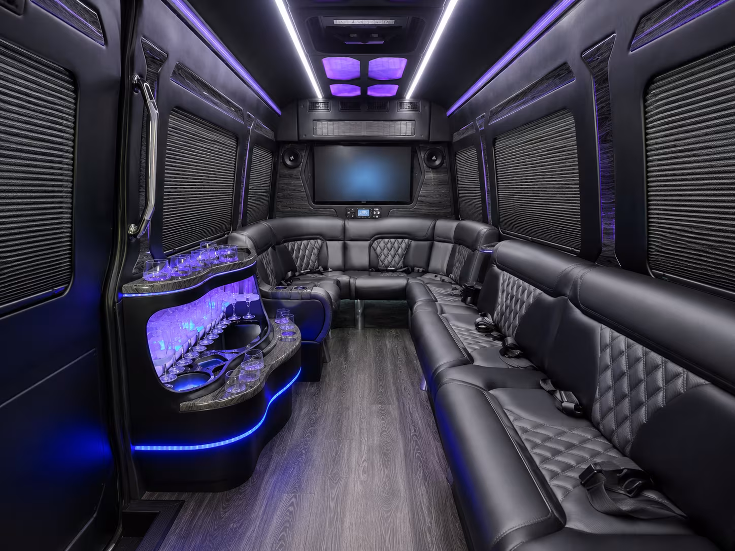 New Orleans Airport Shuttle & Transportation party bus exterior