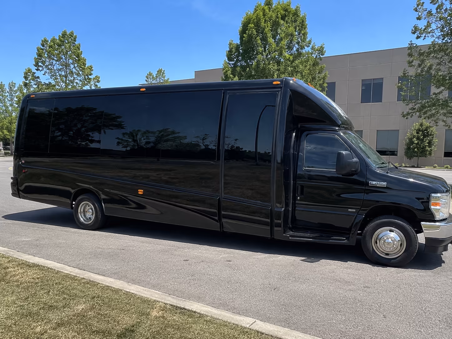 New Orleans Birthday, Sweet 16, & Quinceañera Transportation pickup coordination