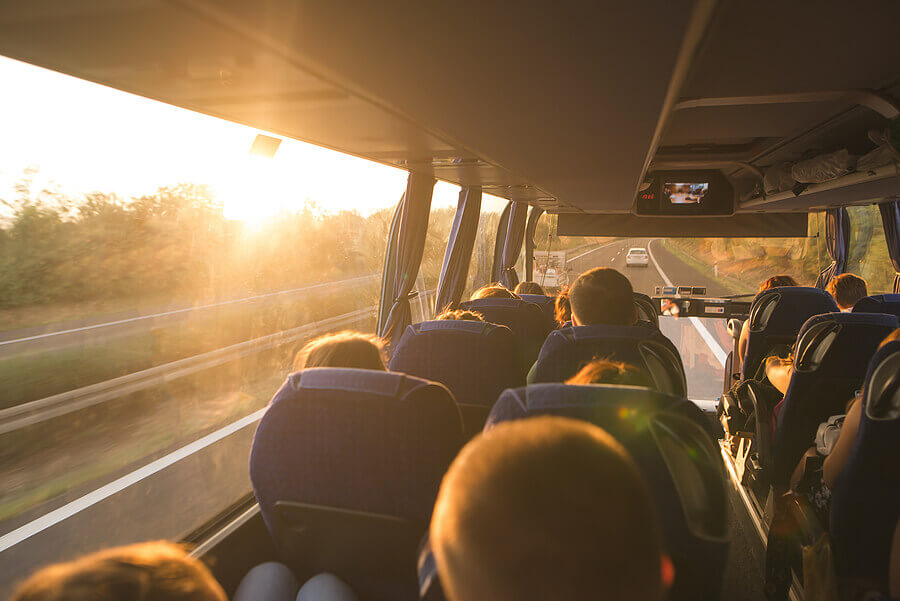 School Field Trip Bus Rentals in Kenner